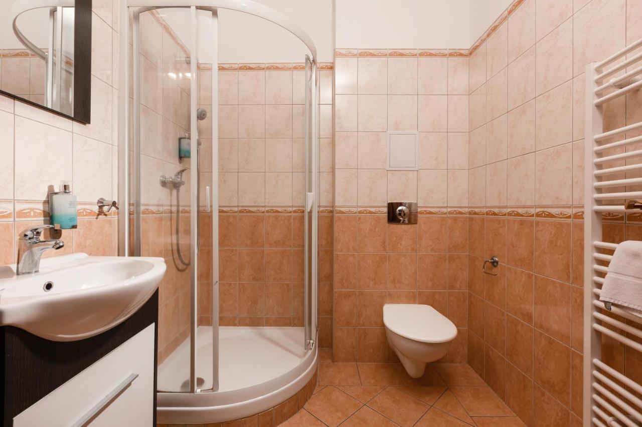 Villa Dino Mariánské Lázně Kültér fotó